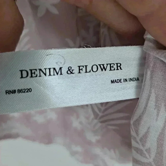 NWT DENIM & FLOWER Size Medium 100% Viscose - Picture 5 of 7
